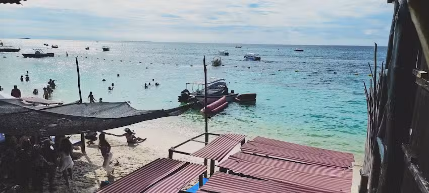 4C2-R Caba&ntilde;a en Isla Bar&uacute;