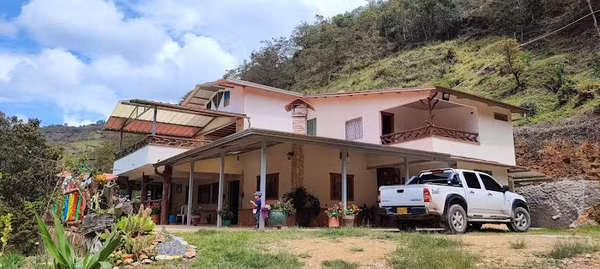 Agua Bendita Casa Campestre