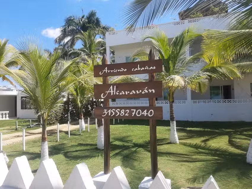 Alcarav&aacute;n, caba&ntilde;as-apartamentos