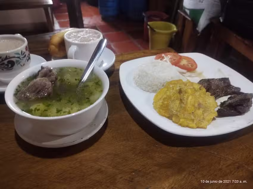 Almac&eacute;n y Hotel do&ntilde;a Mary