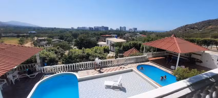 Alojamiento caba&ntilde;as el manantial