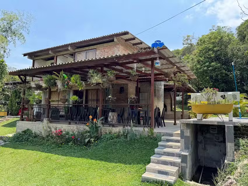 ALQUILER FINCA VILLA CANDELO