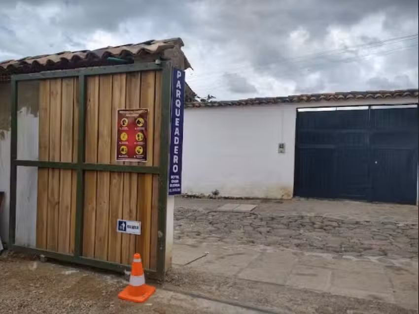 APARCAMIENTO LosPinos