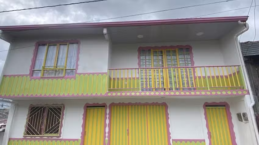 Aparta hotel brisas de salento.