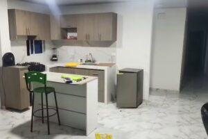 APARTAMENTO 301 con parqueadero gratis