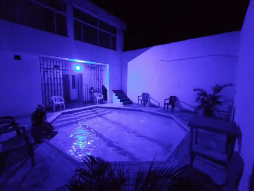 Apartamento sencillo con piscina