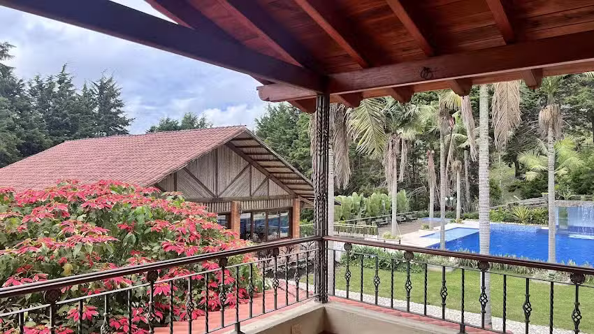 Autenthico Sajonia Hotel Aeropuerto