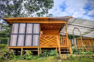 Caba&ntilde;a amanecer