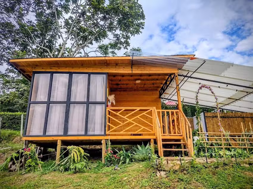 Caba&ntilde;a amanecer