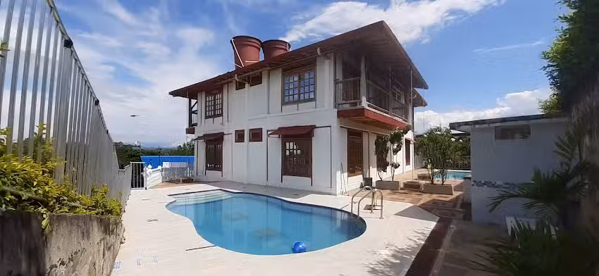 Caba&ntilde;a Buakiki