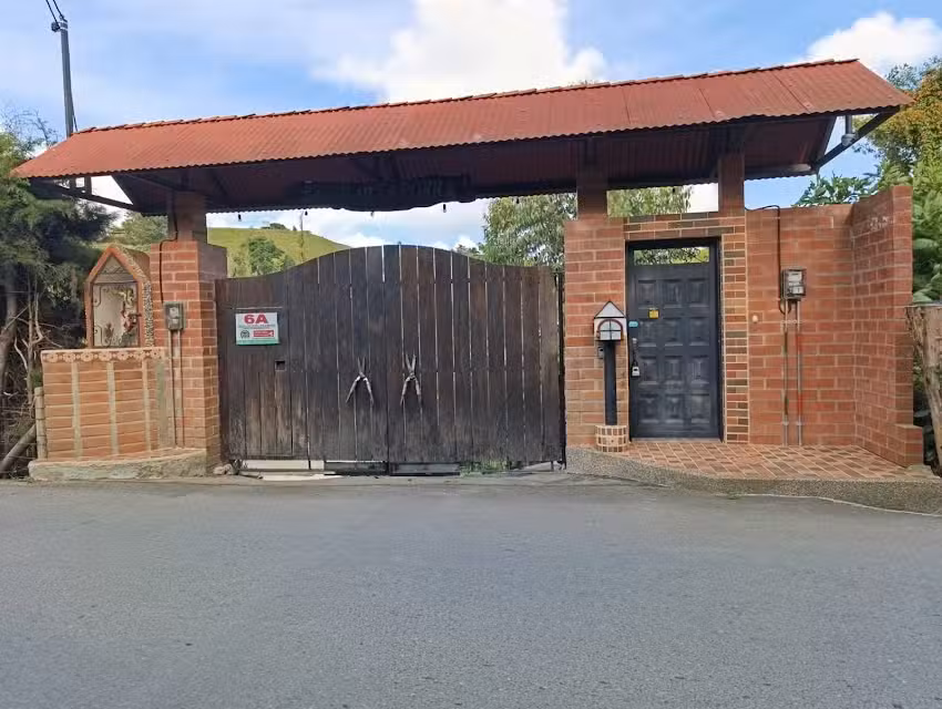 Caba&ntilde;a Caballo Dorado