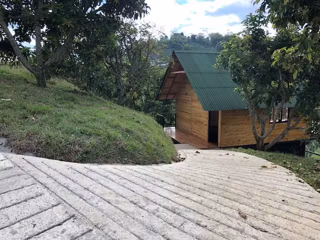 Caba&ntilde;a cafetera el piramo