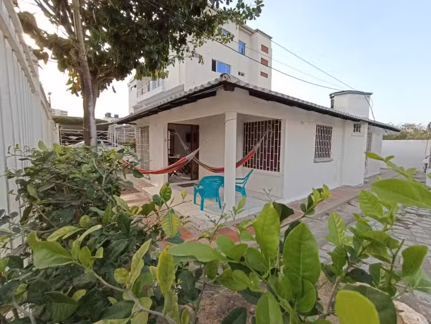 Caba&ntilde;a Casa Blanca &ndash; Conjunto Montebello casa #5