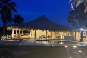 Caba&ntilde;a Costa Azul