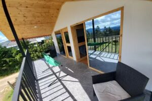 Caba&ntilde;a De Colores Suesca