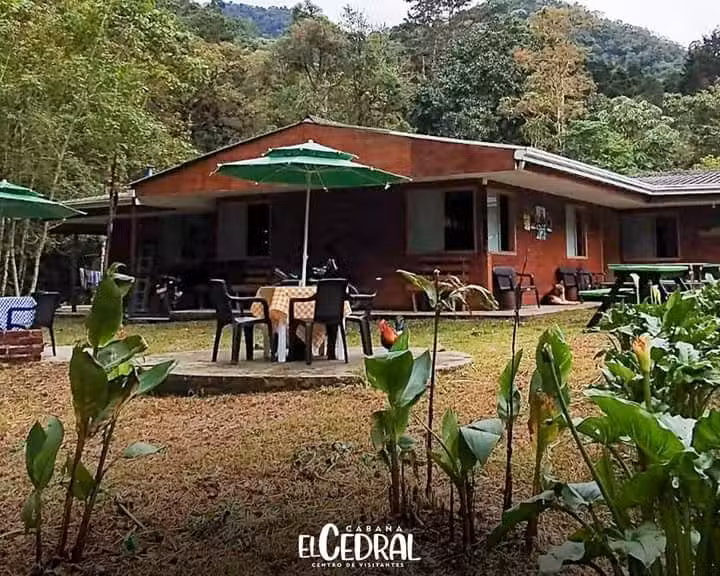 Caba&ntilde;a el cedral