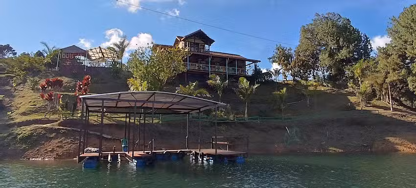 Caba&ntilde;a el paraiso