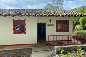 Caba&ntilde;a El Refugio, cerca a Pereira