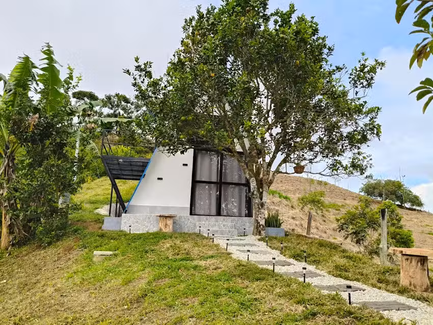 Caba&ntilde;a entre vientos