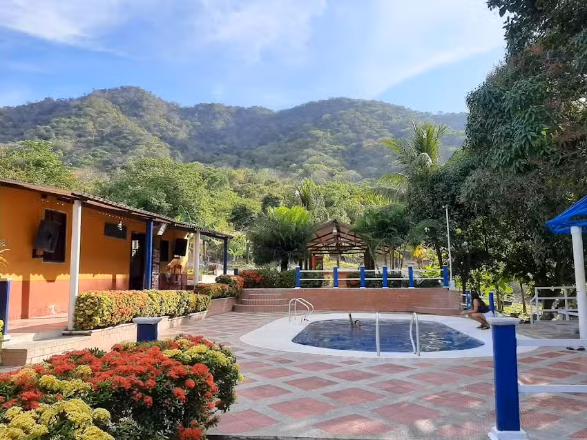 Caba&ntilde;a Hotel Virgen Del Carmen