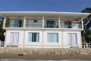 Caba&ntilde;a La Felicidad Lo