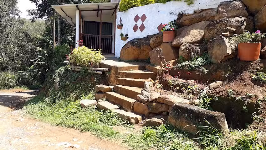 Caba&ntilde;a LA PE&Ntilde;A