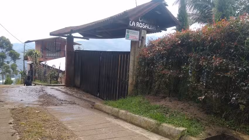 Caba&ntilde;a La Rosalba #30, Vereda La Esperanza, La Estrella