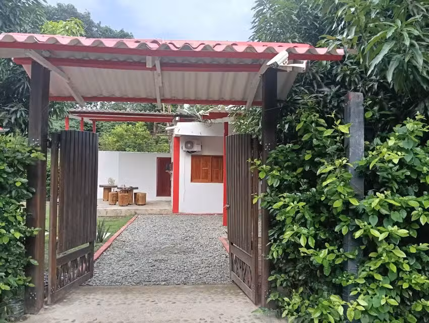 Caba&ntilde;a velez, capurgana