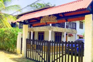 Caba&ntilde;a Villa Macuto