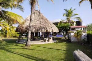 Caba&ntilde;a y Camping La Carolina