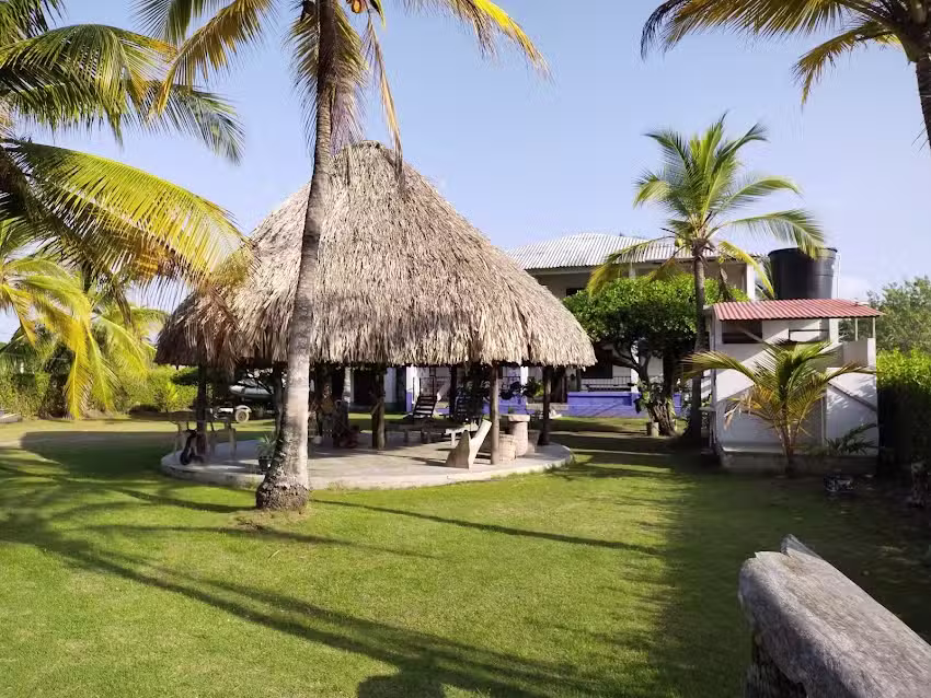 Caba&ntilde;a y Camping La Carolina