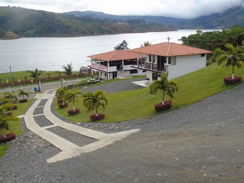 Caba&ntilde;as De Salome