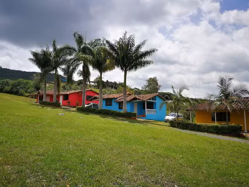 Caba&ntilde;as Dugal&uacute; Curit&iacute;