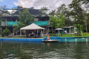 Caba&ntilde;as el lago