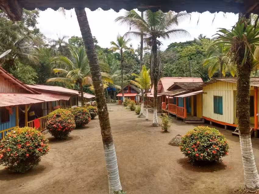 Caba&ntilde;as El Para&iacute;so