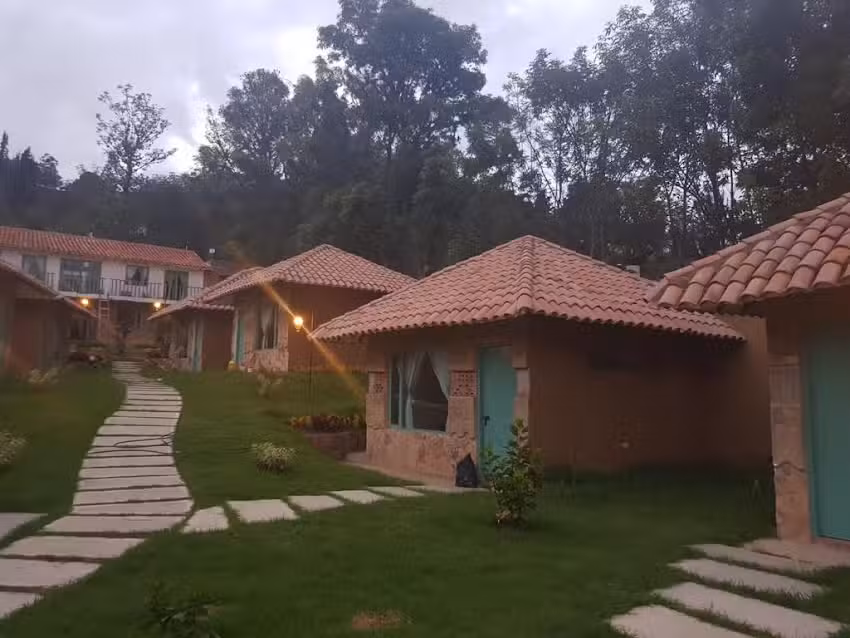 Caba&ntilde;as El Renacimiento by Indian Palace