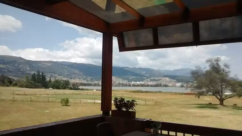 Caba&ntilde;as Socha Loma