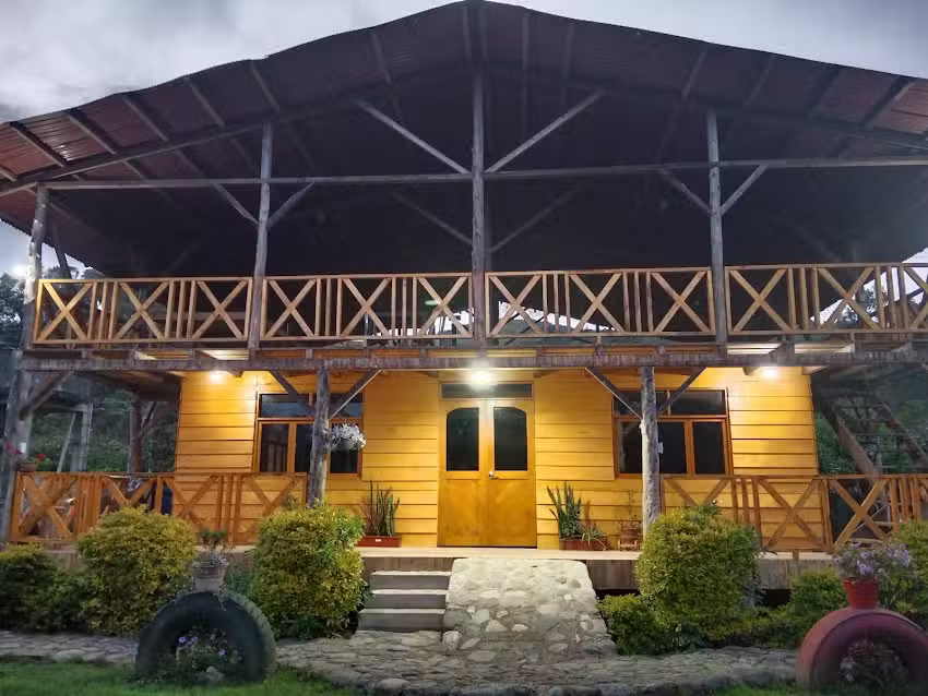 Caba&ntilde;as Sumak Kawsay &ndash; Alojamiento rural
