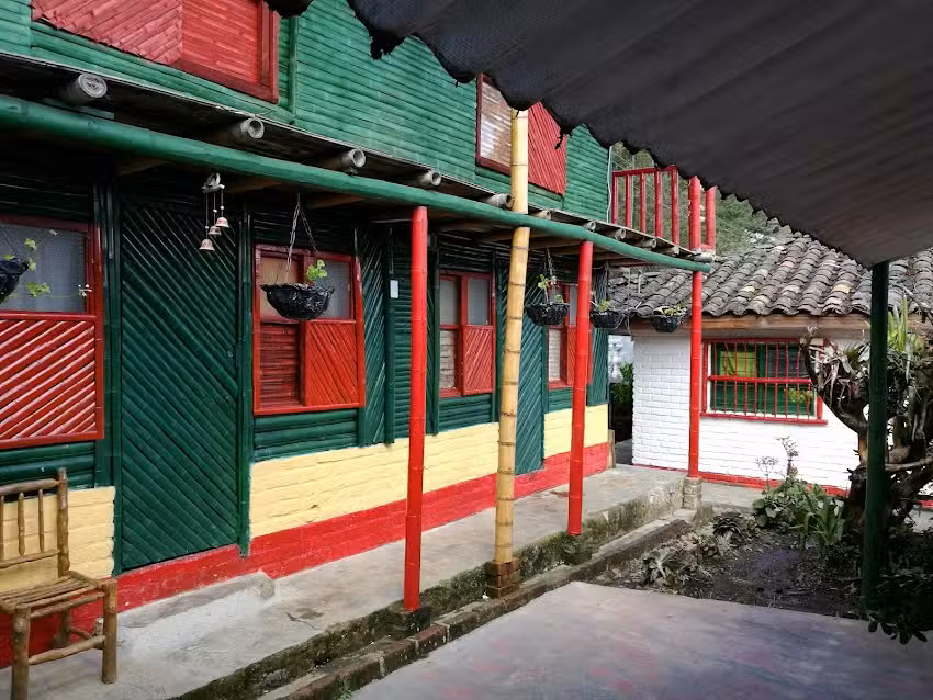 Caba&ntilde;as Tipicas De Silvia