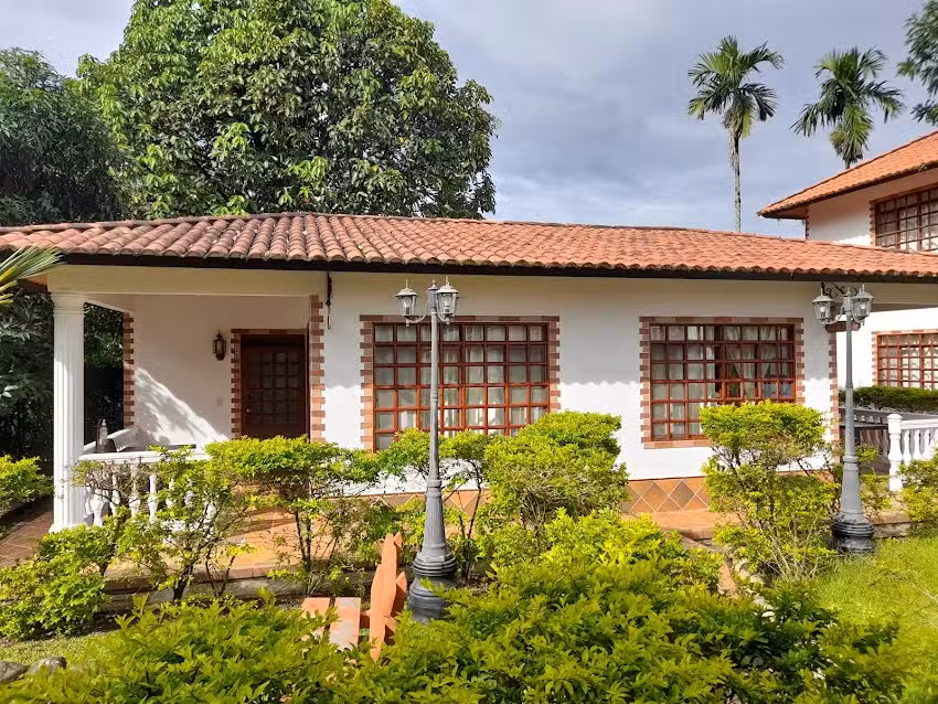 Caba&ntilde;as Tur&iacute;sticas Dazanova