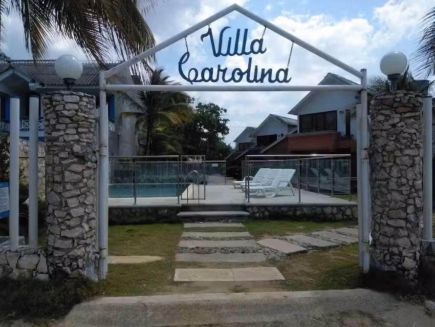 Caba&ntilde;as Villa Carolina