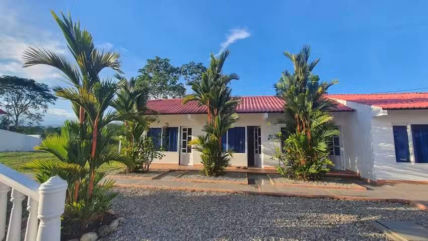 Caba&ntilde;as Villa Santy