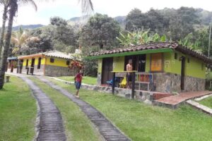 Caba&ntilde;as Y Fonda El Palmar