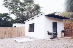 Caba&ntilde;as y Villa Nepos