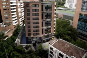 Caluc&eacute; El Tesoro Medell&iacute;n