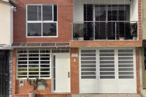 Casa Holiday Fusa, habitaciones con ba&ntilde;o privado