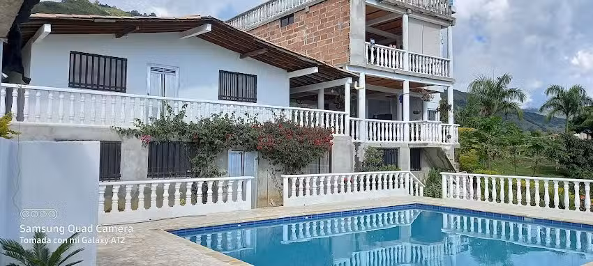 Casa Hotel Mirador de Pi&ntilde;ones