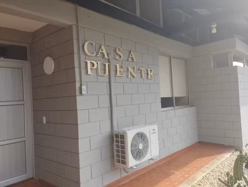 Casa Puente