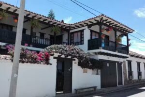 Casa Villa Luguianga