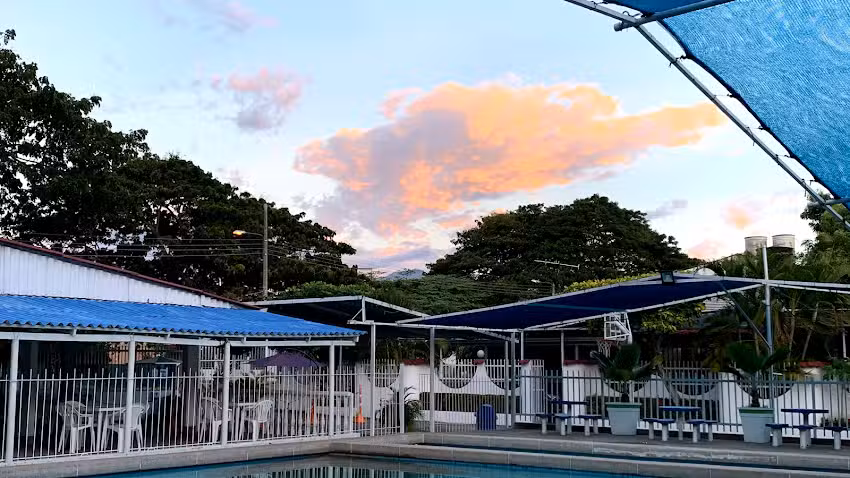 Centro tur&iacute;stico La Riviera